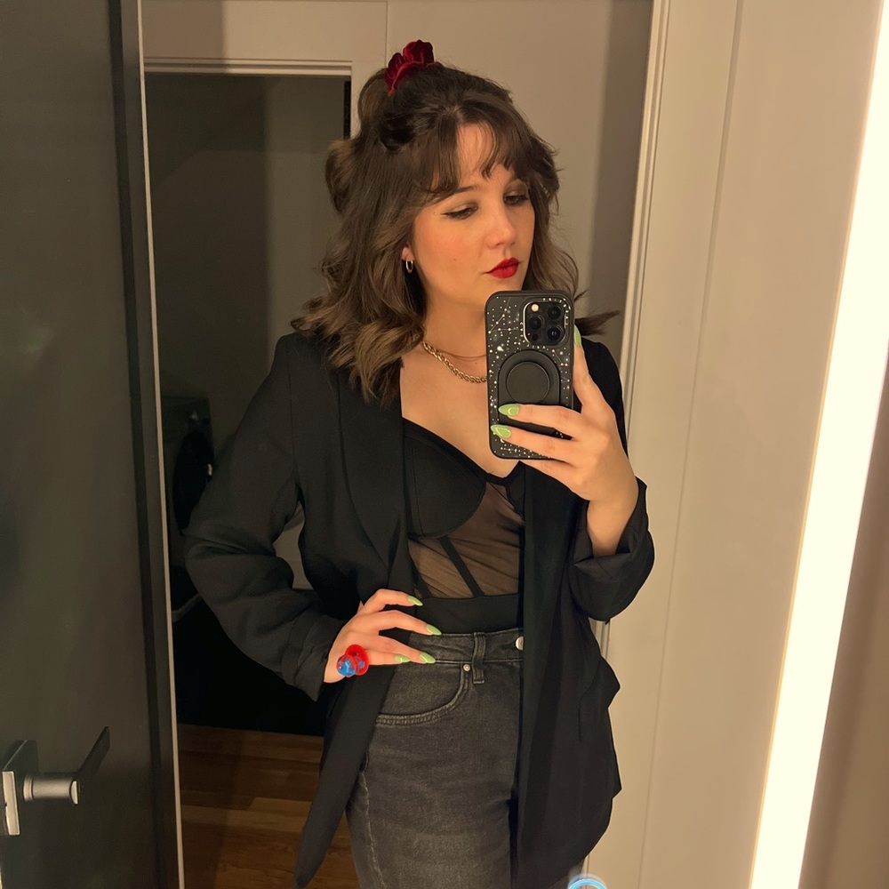 Meet your Posher, Chloe